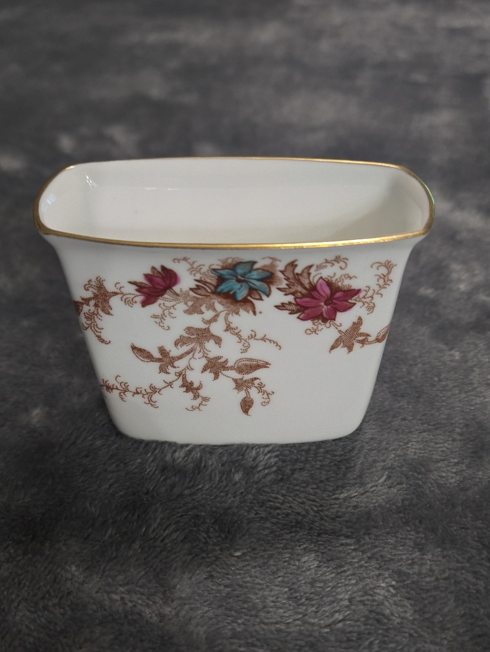 Vintage Tiny Dish S-376 Ancestral Founded Minton Bone China Made In England